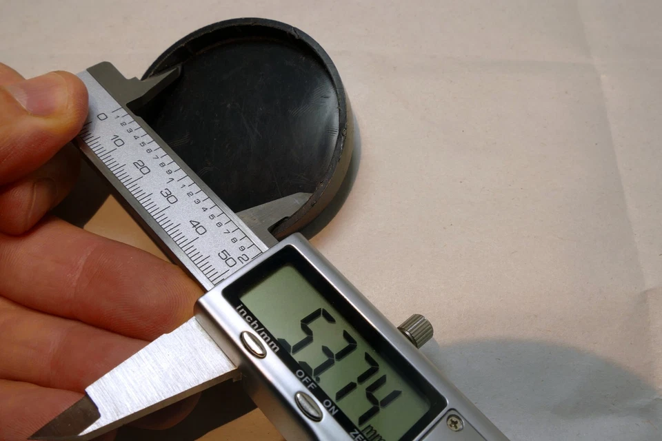 plstic 52mm lens front cap slip on type checkered - Image 4 of 4