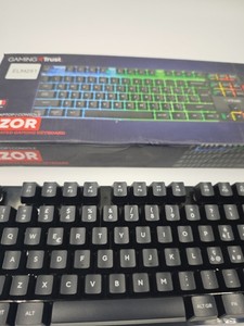 GAMING X TRUST PC LAPTOP KONSOLE AZOR BELEUCHTETE GAMING TASTATUR - Schwarz |...