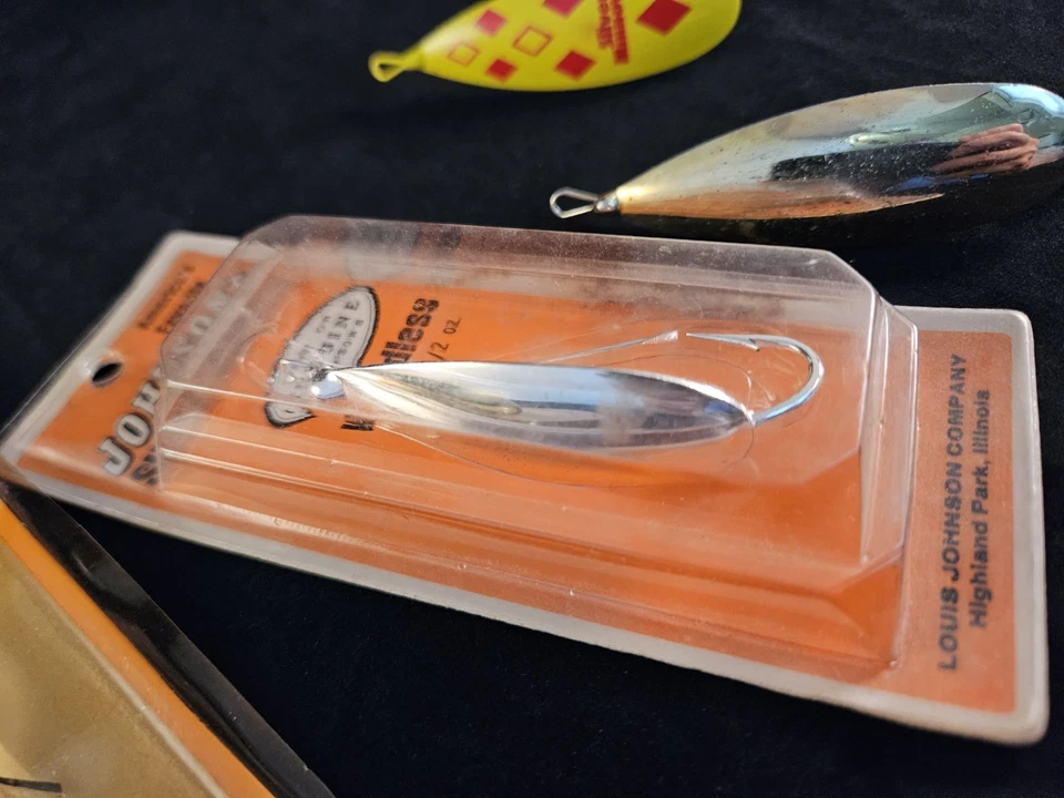 Lote de 4 señuelos de pesca con cuchara de metal Johnson's Silver Minnow, #2 y #3. 2 NOS Foto 3 de 4