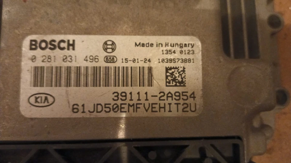 Centralina motore Kia Ceed 1.6 CRDi 128 2015 39111-2A954 0281031496 - Immagine 2 di 3