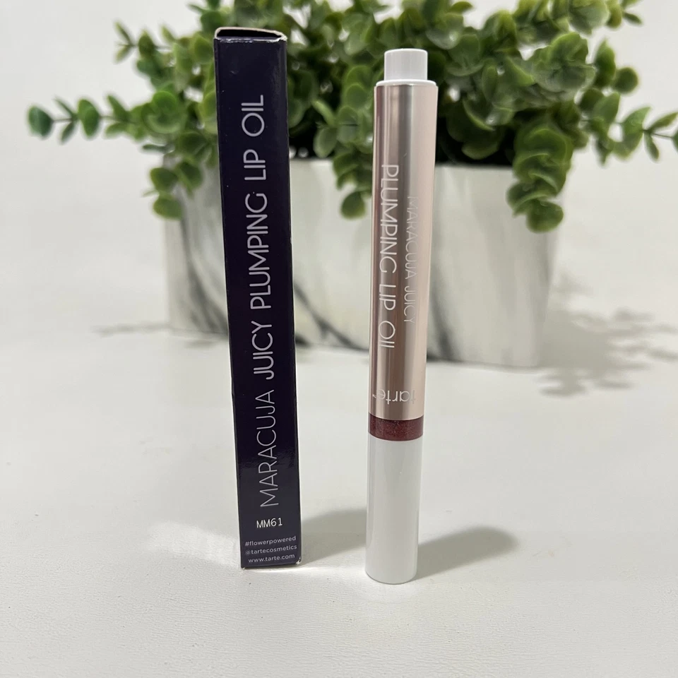 Tarte Maracuja Juicy Plumping Lip Oil - SHIMMMERING BERRY - 2.7mL/0.091FL.Oz - Image 3 of 4