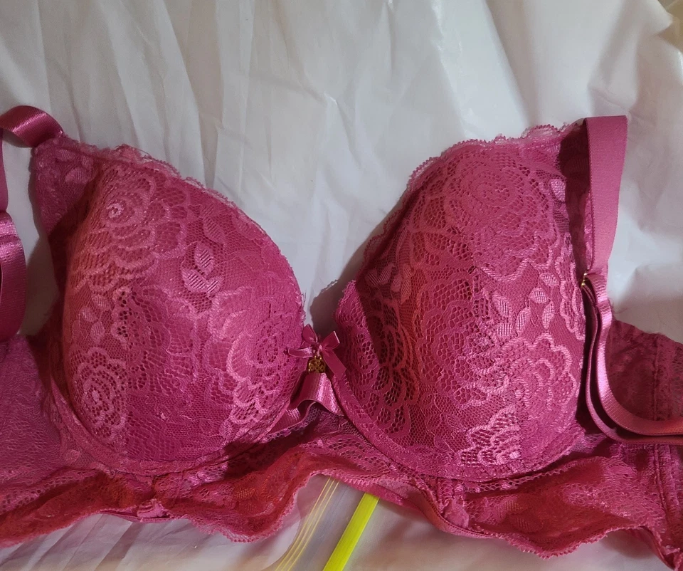 Sujetador para mujer Daisy Fuentes de línea larga push up con aros encaje 38C rosa fucsia Foto 3 de 4