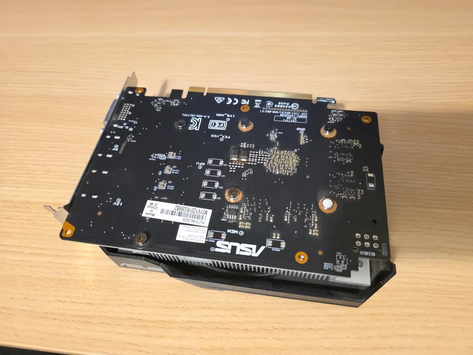 ASUS NVIDIA GeForce GTX 1650 Graphics Card PH-GTX1650-4GD6-P-PD 4GB GDDR6, Used - Image 3 of 4