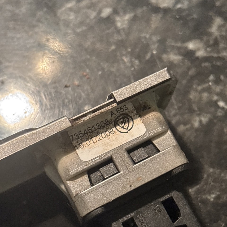 ♻️🚀 Fiat 500 windows USB input port 735451308 | eBay UK