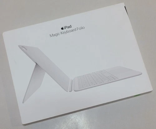 OPEN BOX  Apple Magic Keyboard Case iPad 10th Gen / A16 - White A2695 MQDP3LL/A