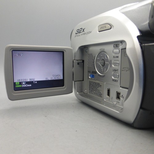 JVC GR-D390EK Handheld MiniDV Camcorder Silver Tested - Picture 4 of 10