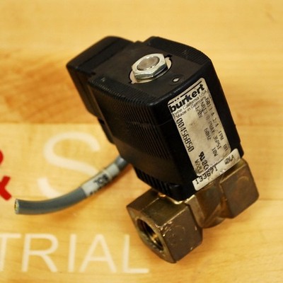 Burkert 6013 A 1/4 FPM BR Solenoid Valve, NPT 3/8 PMAX 36 PSI - USED