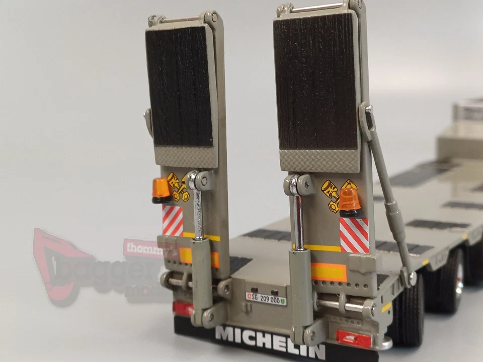 Tekno - Scania S770 6x4 mit 4achs Tieflader und Rampen - Dornbierer - CH Neu OVP - Bild 4 von 4