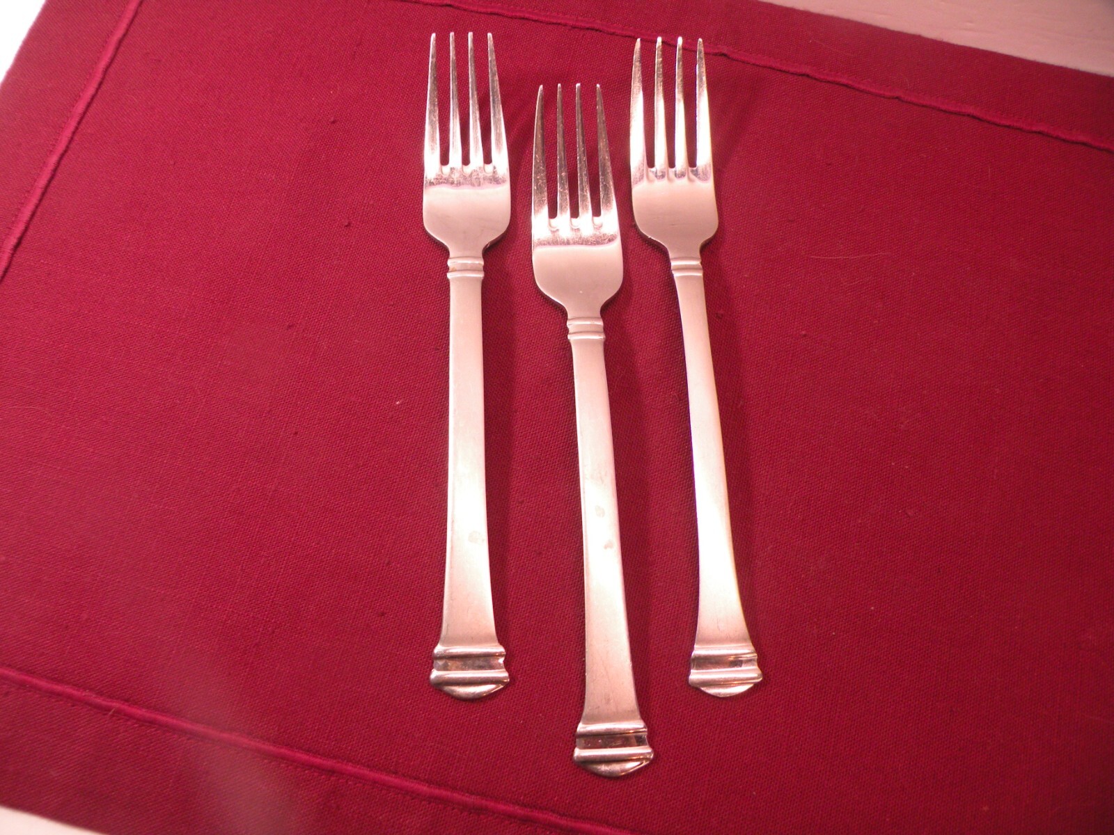 International Silver 18/10 Stainless Ins548 Pattern 7 3/8 B