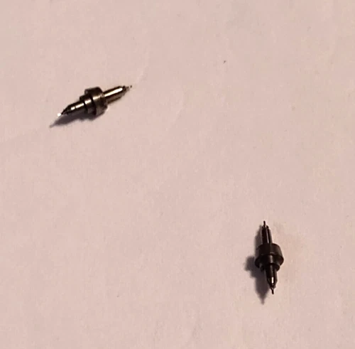 2 HAMILTON 18 SIZE BALANCE STAFFS #127 SR SC PIVOT: 10 NOS  --BB-955-A