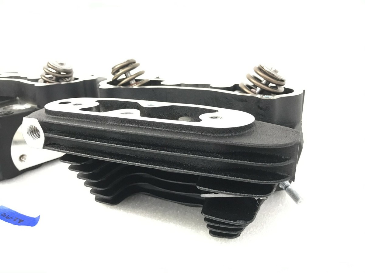 激レア！HARLEYエンブレムトレイ 2006年製 新品 Pair of Harley-Davidson Genuine M8 Engine Cylinder Jugs