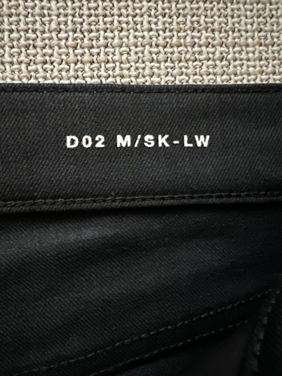 Saint Laurent Men's Black Jeans 28 x 33 Model: D02 M/SK-LW New w