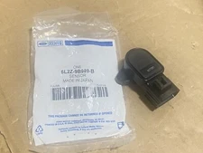 Ford 6L2Z-9B989-B Throttle Position Sensor -- 6L2E-9E928-AA -- NOS OEM