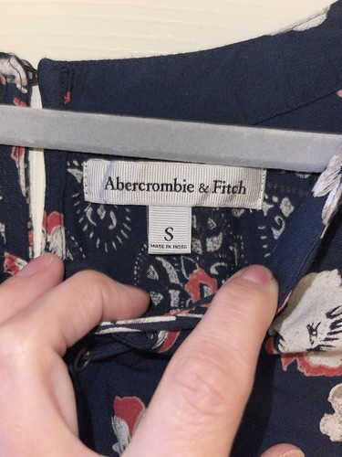 Abercrombie Romper • Women’s Small - Picture 3 of 6