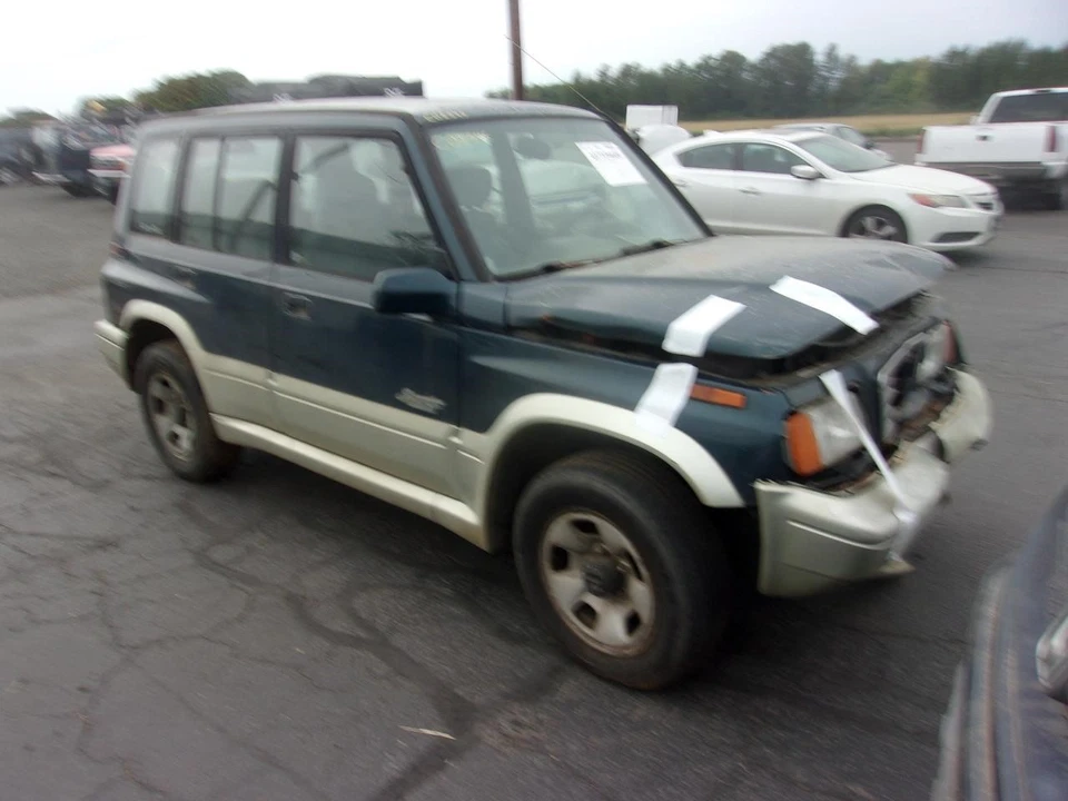 Used Front Left Door Glass Front fits: 1997 Suzuki Sidekick 4 Dr Front Left Grad Foto 2 de 4