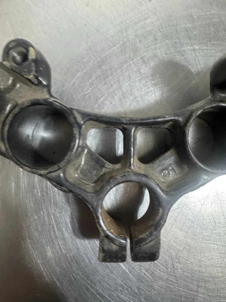 Harley Davidson Modelo K Ironhead Sportster Horquilla Frontal 33.4 Triple Abrazadera Árbol Foto 3 de 4