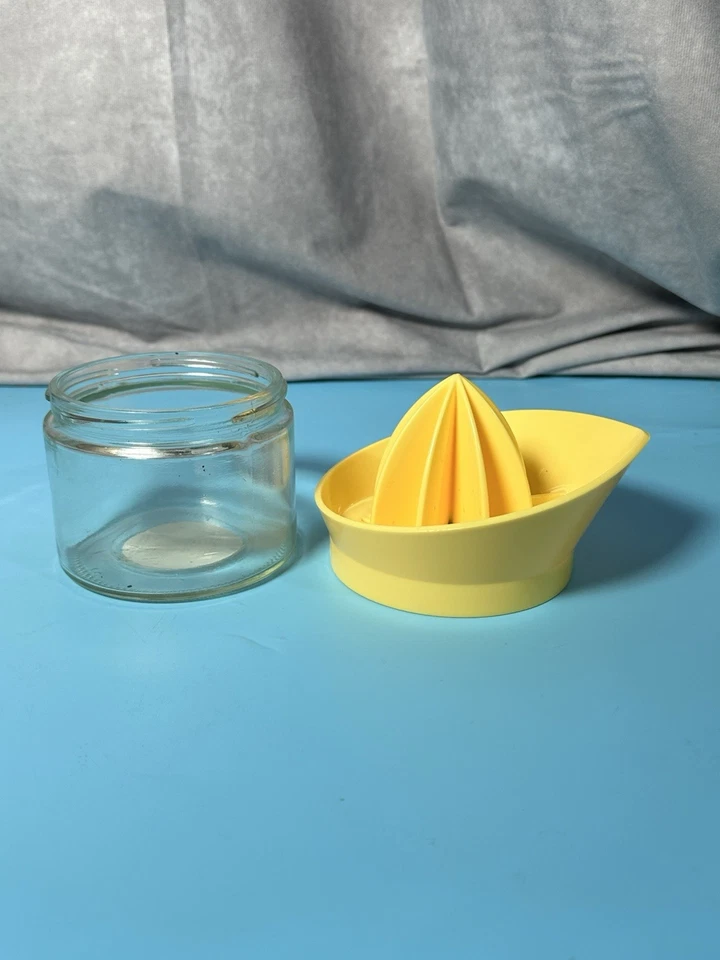 Exprimidor de cítricos Good Cook vidrio de 13 OZ con filtro de semillas Foto 3 de 4