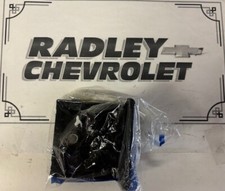 NEW GM OEM 16-19 SILVERADO 1500 BUMPER COMPONENTS- SUPPORT BRACKET GMC 84054213