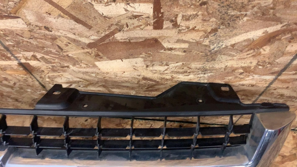 Chevy Silverado 2500 3500 HD Front Grille 2007 2008 2009 2010 Genuine GM OEM Foto 4 de 4