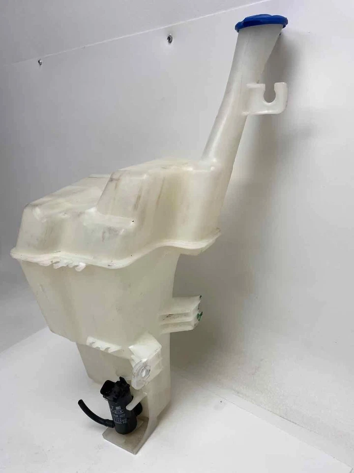 Washer Bottle Fluid Reservoir w Motor Fits 2012 2013 2014 2015 KIA RIO Sedan - Image 3 of 4