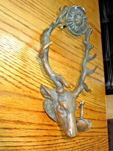 ANTIQUE DEER DOOR KNOCKER-BRASS-8 3/4" LONG-A STAND OUT DOOR DECOR!