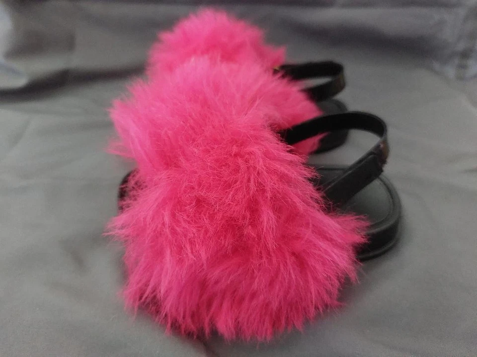 Sandalias mullidas de piel sintética con punta abierta negras/rosa para niñas pequeñas talla 7 EE. UU./Talla EU 26 Foto 3 de 4