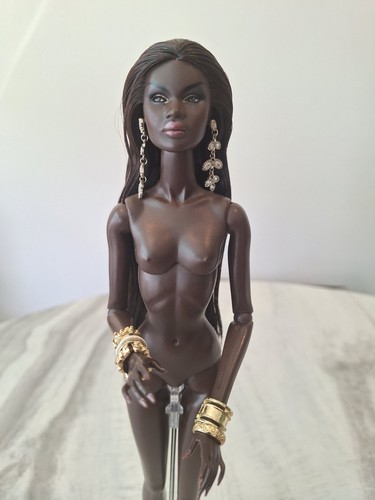 FASHION ROYALTY DOLL COLLECTION!! NADJA RHYMES!! LIKE NO OTHER!! NUDE DOLL... - Picture 6 of 6