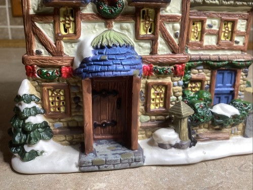 Santa's Workbench "Woodview Cottage" Towne Series 2006 W/ Light- Original Box - Picture 3 of 8