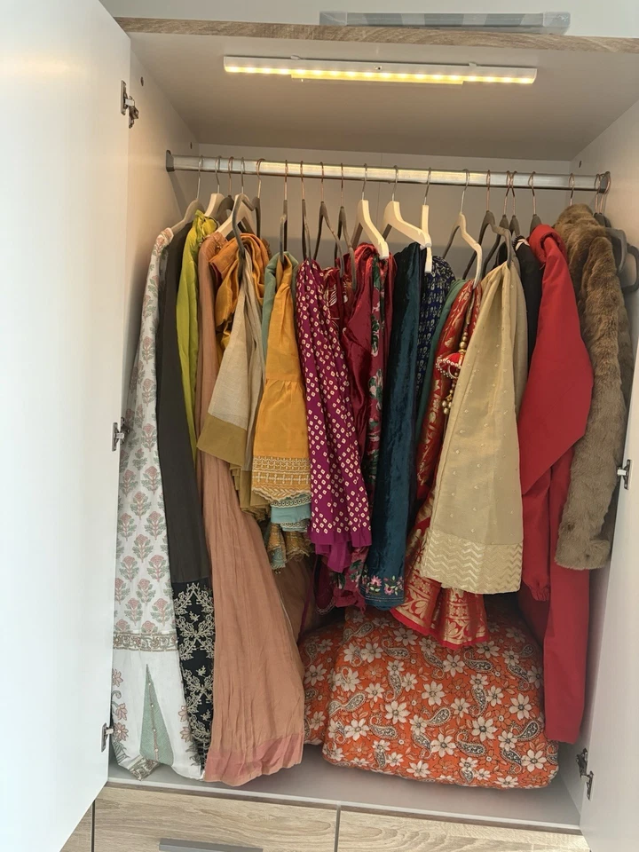 Kleiderschrank - Bild 3 von 3