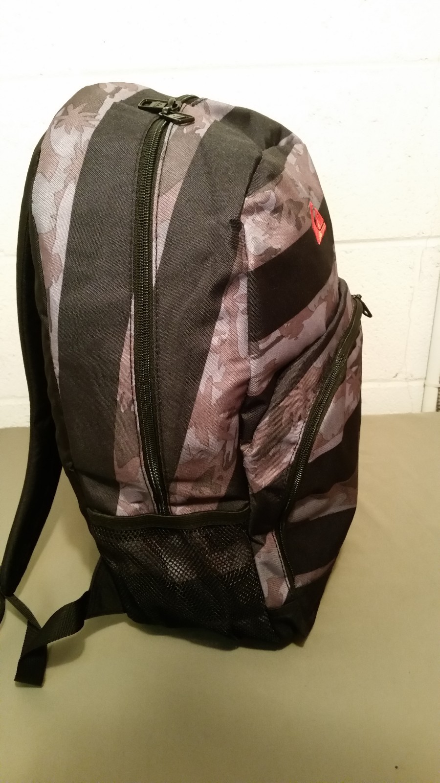 NWT QUIKSILVER DETENSION Backpack~Retail $44.00