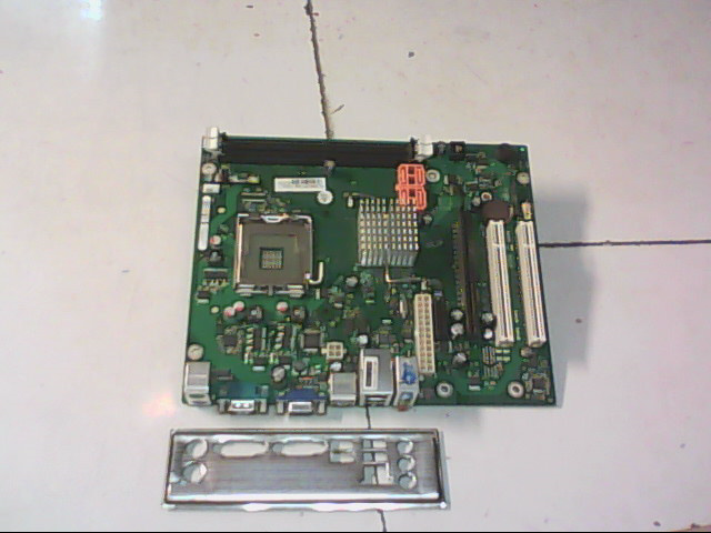 Carte mere FUJITSU W26361-W2242-Z2-03-36 D2950-A11 GS 2 Esprimo P2550 ...