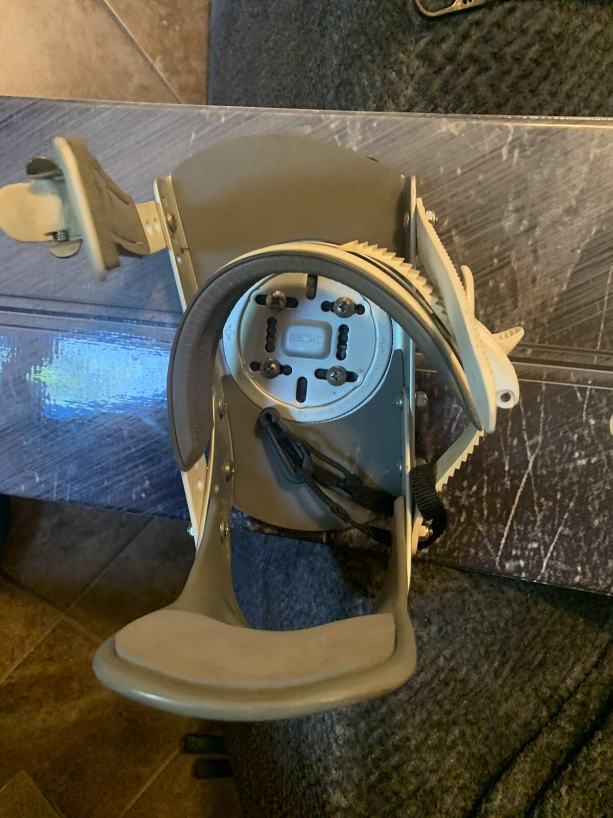 RJ Pringles Snowboard (151 cm) w/ preston bindings