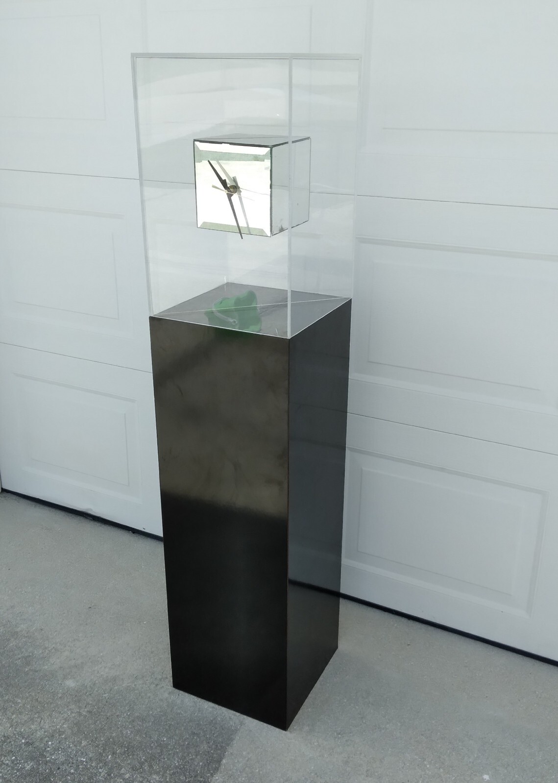 Large STANDING FLOATING FLOOR CLOCK Lucite OP ART Sculpture