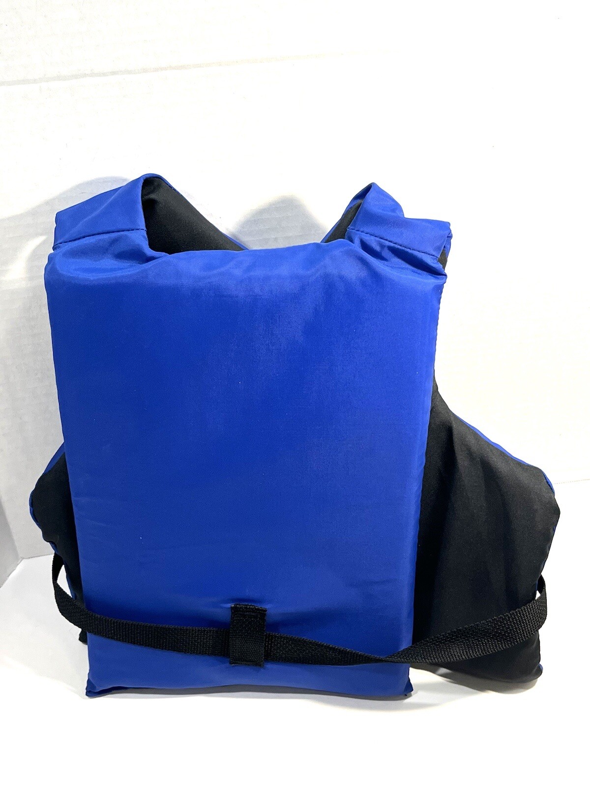 Onyx Youth Life Jacket Blue 50 to 90 Pounds Click Straps Flotation Vest 25-30&rdquo;