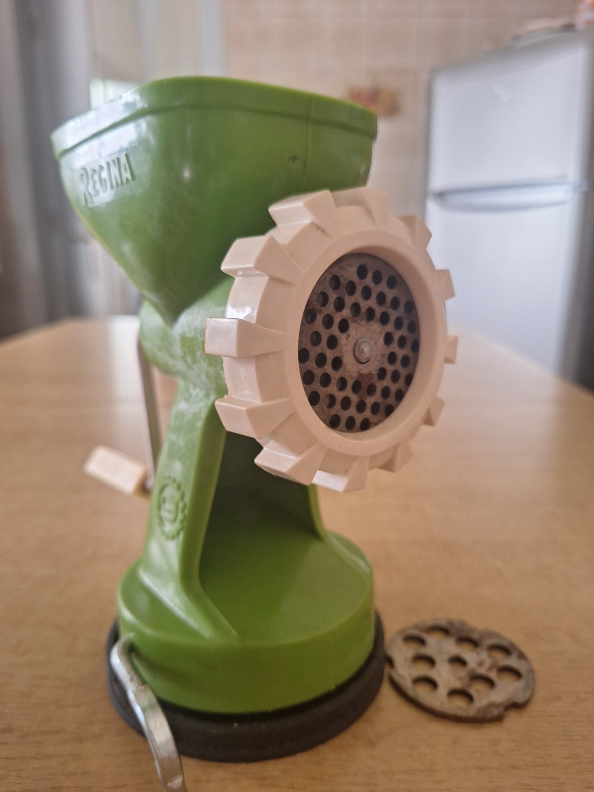 Regina 06 Mincer Tritacarne Manuale Verde con Piastra/Disco Tritacarne