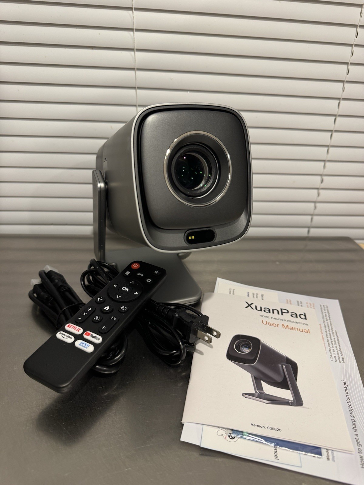 Projector-image