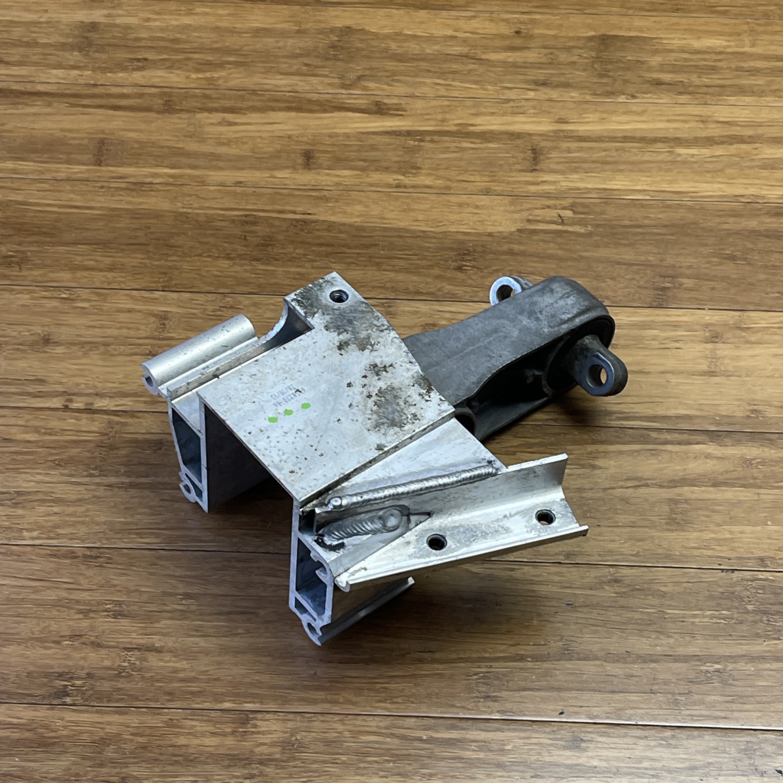 2014-2020 BMW i8 I12 Rear Transmission Gearbox Mount Bracket Support OEM