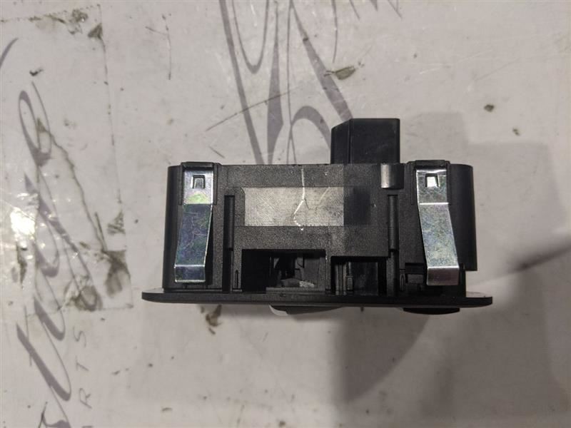 Maserati Ghibli 14-17 Rear Window Switch and Lock OEM 15 16 2017 2016 2015 2014