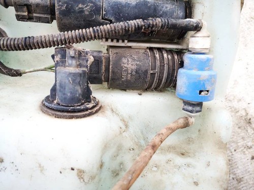 1009550010 Waschwasserpumpe, Scheibenreinigung  Volkswagen Passat DE2105694-09