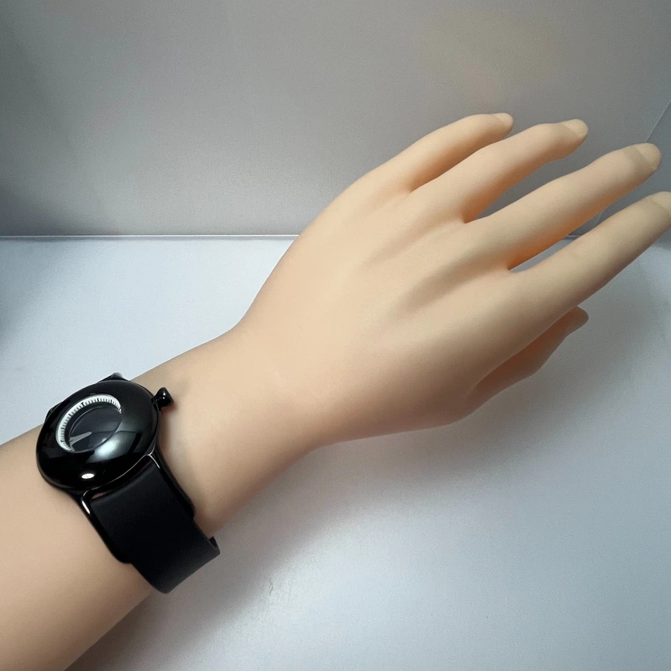 Raro Reloj ISSEY MIYAKE OVO Qz SILAR003 Diseñado por Shunji Yamanaka Japón #175B Foto 3 de 4