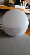 Philips SmartSleep Wake-up Light Fm Alarm Radio Sunrise Sunset Simulation HF3520