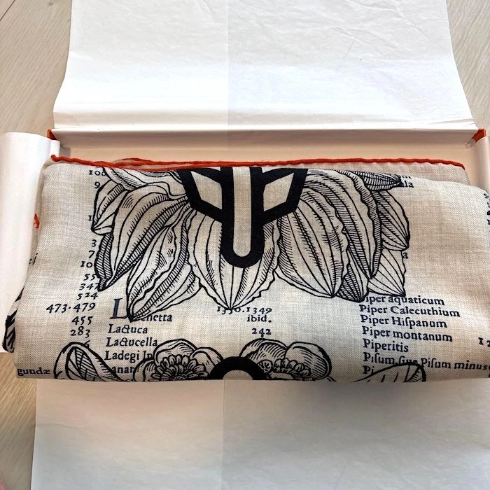 Hermes Shawl Scarf Stole Botanica Grafica Natural Cashmere Silk Auth Carre 140 - Image 4 of 4