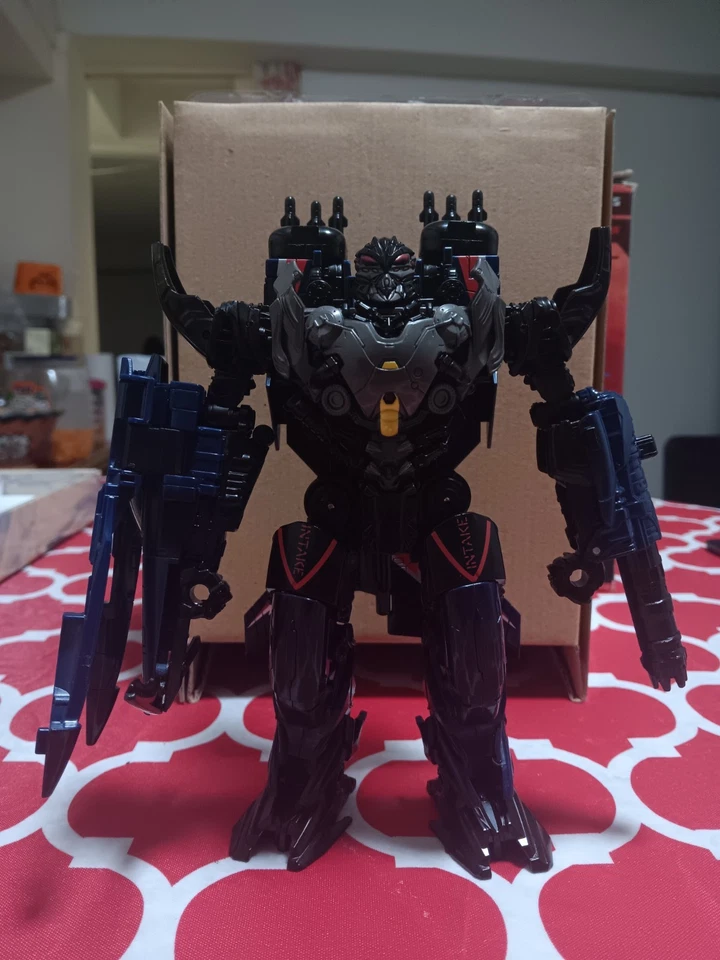 Transformers Dark of the Moon Studio 09 Voyager Jet Thundercracker en plástico Foto 2 de 4