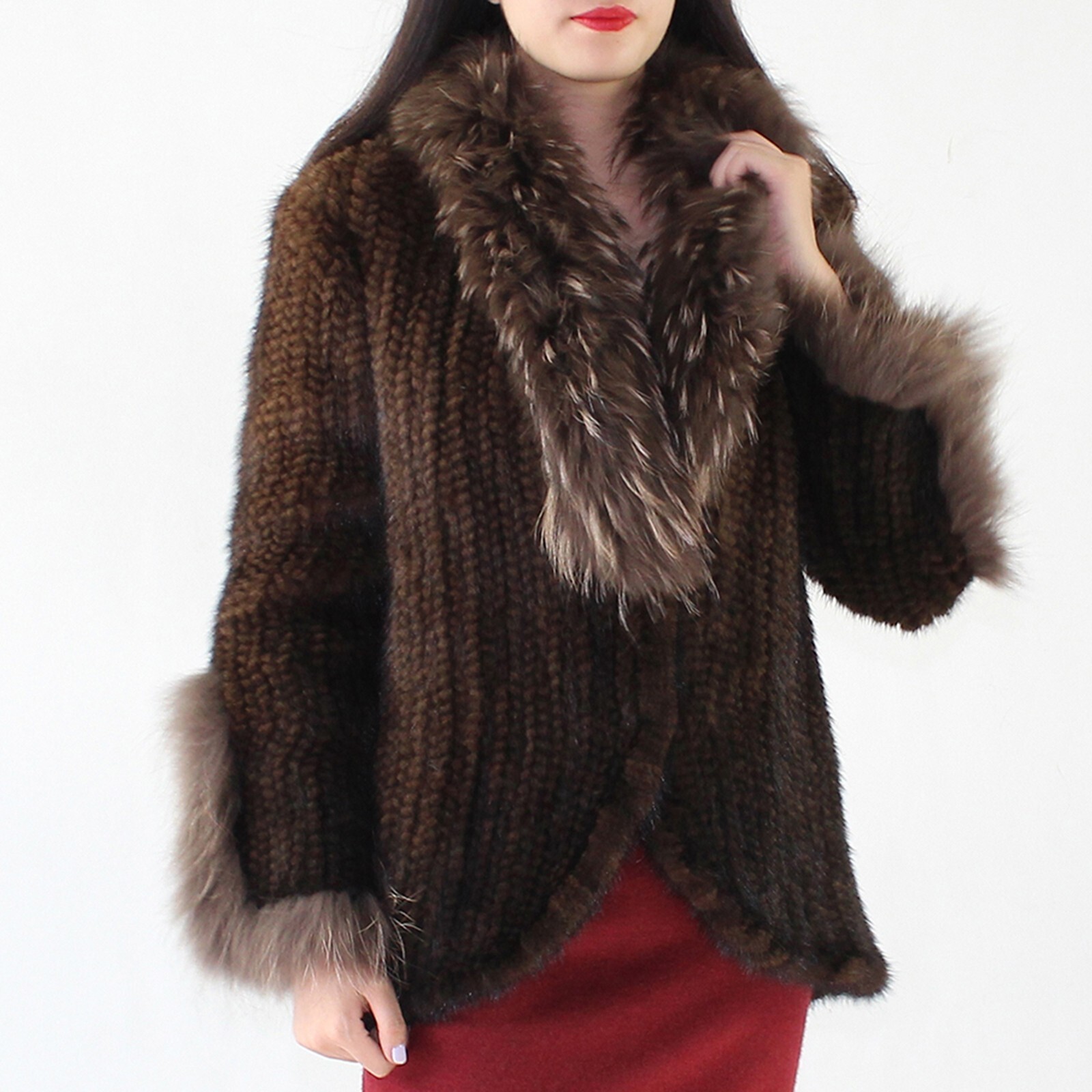 Luxurious Knitted Mink Jacket for Women – Soft & Stylish Outerwear
