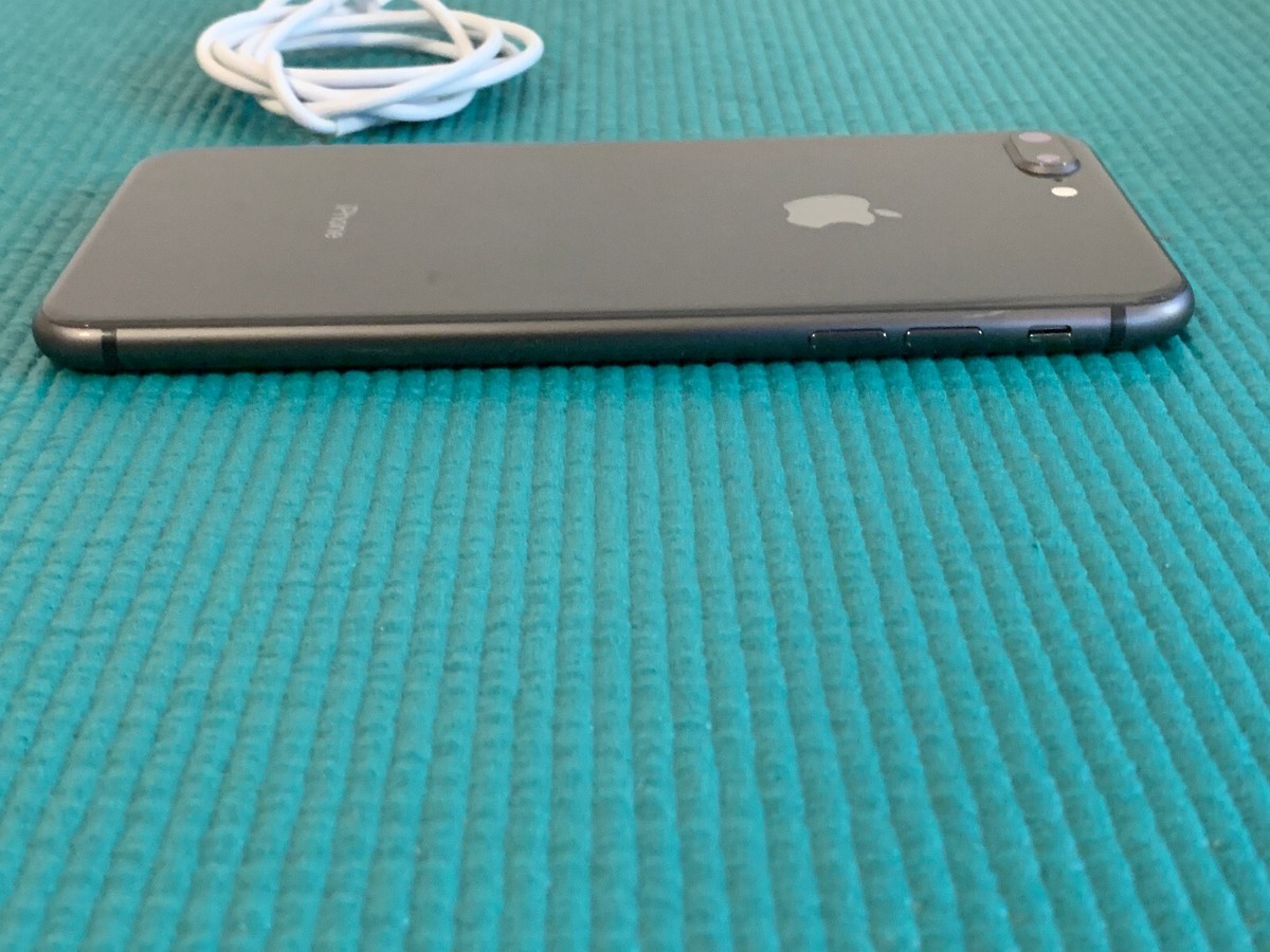 Apple iPhone 8 Plus - 64GB - Space Gray unlocked A1864 (CDMA + GSM