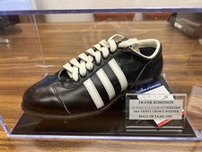 Frank Robinson Autograph Shoe HOF Triple Crown MLB PSA Reds Orioles