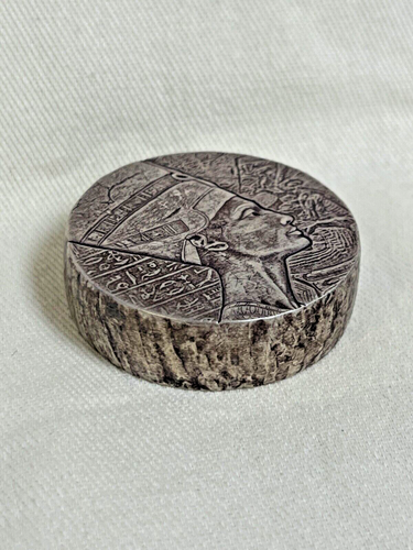 2017 Republic of Chad Egyptian Relic Series Queen Nefertiti 5oz .999 Silver Coin - Picture 3 of 4