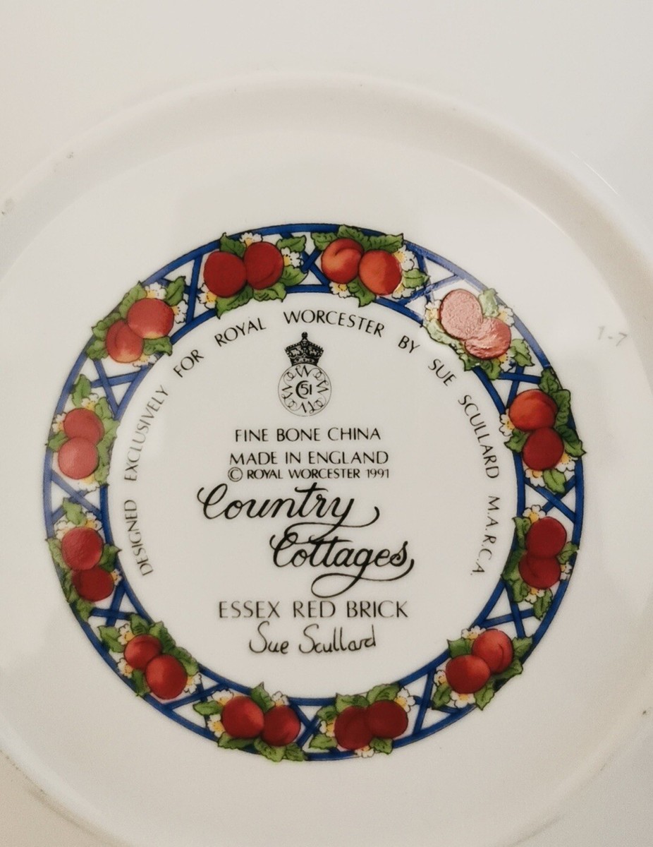 ロイヤルウースター Sue Scullard Country Cottages 飾皿 /ROYAL