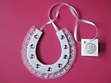 White horse shoe wedding good luck charm with crystal hearts-bridal.New.