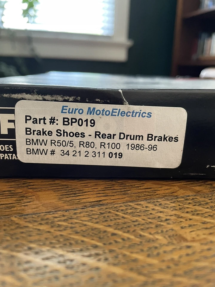Zapatas de freno traseras Ferodo BMW Airhead: R50/5, R80, R100; 1986-96 BMW # 34 21 2 311 01 Foto 3 de 4